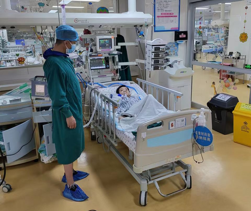 高州市跨省救护车出租公司